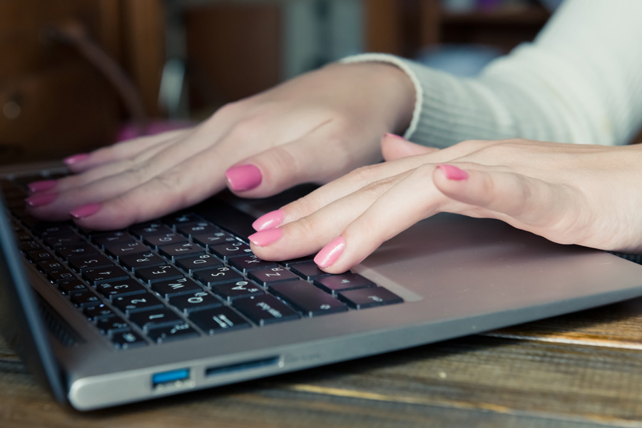 深圳勞動(dòng)仲裁律師視角下的“吉林公司禁攜蘋果手機(jī)案”法律剖析