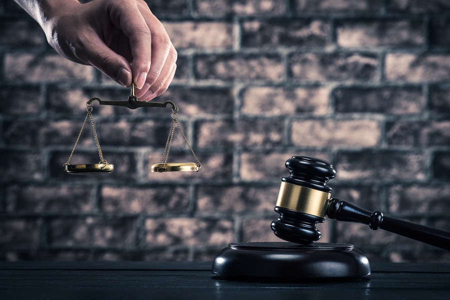 深圳遺產(chǎn)繼承律師視角下的“浙商大佬去世1年 旗下公司可能易主”事件深度剖析