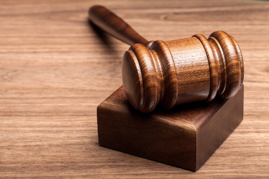 沒離婚就跟別人同居會被判刑嗎？看深圳離婚律師怎么說