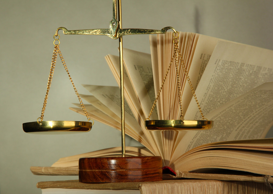 深圳律師咨詢網(wǎng)解讀：6歲女童被潑開水燙傷事件的法律分析與權(quán)益保護