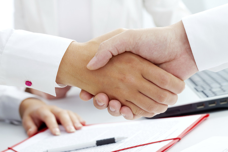 第三者插足破壞家庭，能否要求賠償？深圳法律咨詢網解答！