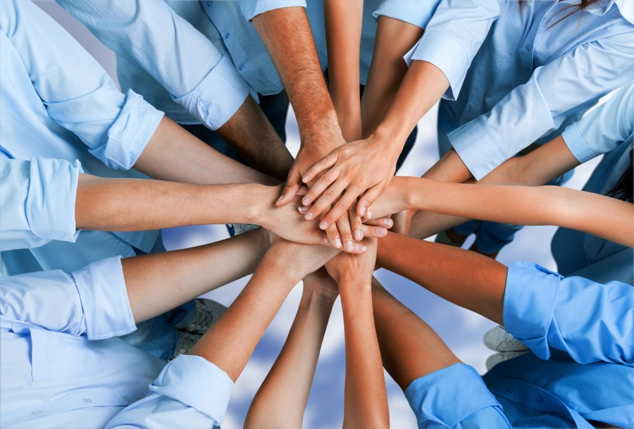 深圳婚姻律師解讀：婚姻中一方在社交媒體上公開討論家庭矛盾，另一方如何維護自己的名譽？