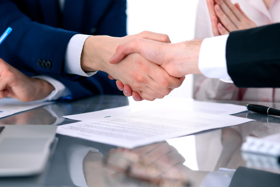 深圳律師咨詢網(wǎng)視角:違反勞動(dòng)紀(jì)律能否扣工資之深度剖析