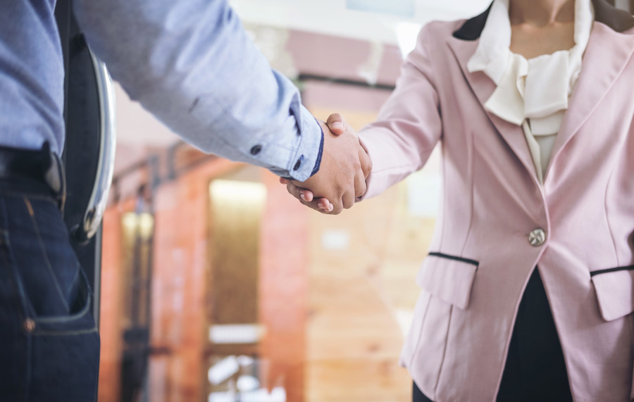 深圳繼承律師解析:網(wǎng)絡虛擬財產的可繼承性與法律視角