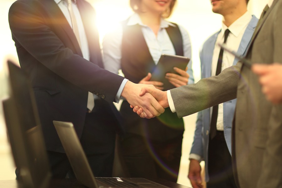 深圳勞動(dòng)仲裁律師視角下的“吉林公司禁攜蘋果手機(jī)案”法律剖析