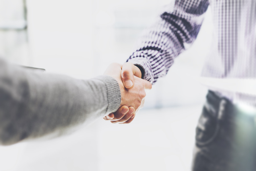 深圳損害賠償律師視角:“溪溪大人”道歉賠償案的法律分析與啟示